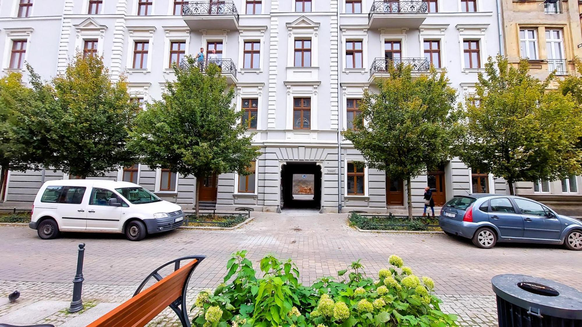 Theapartments Gdanska Łódź Exteriör bild